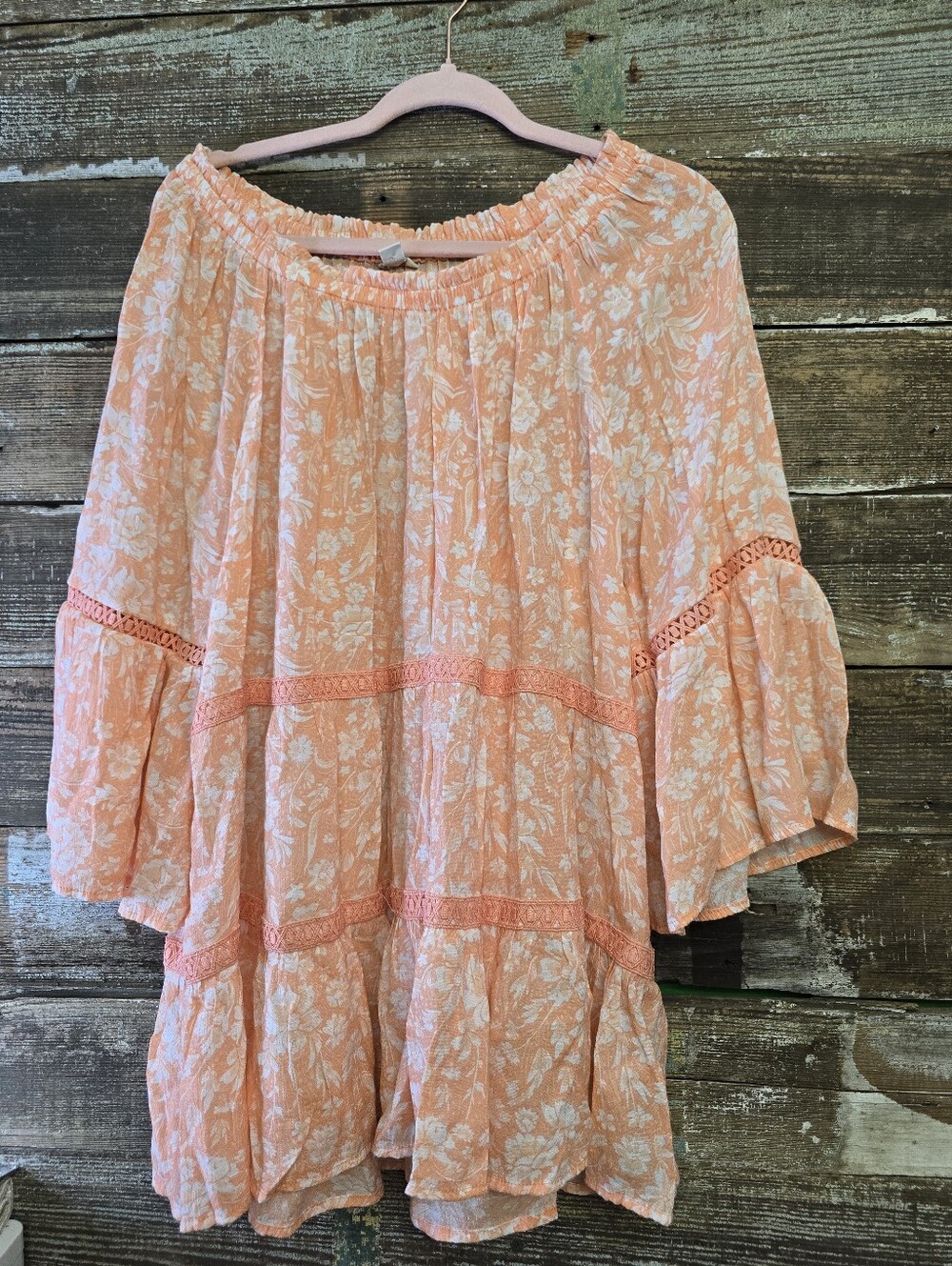 Est 1946 - Cato, Women's Peach Floral Off-Shoulder Peasant Top, Size 18/20